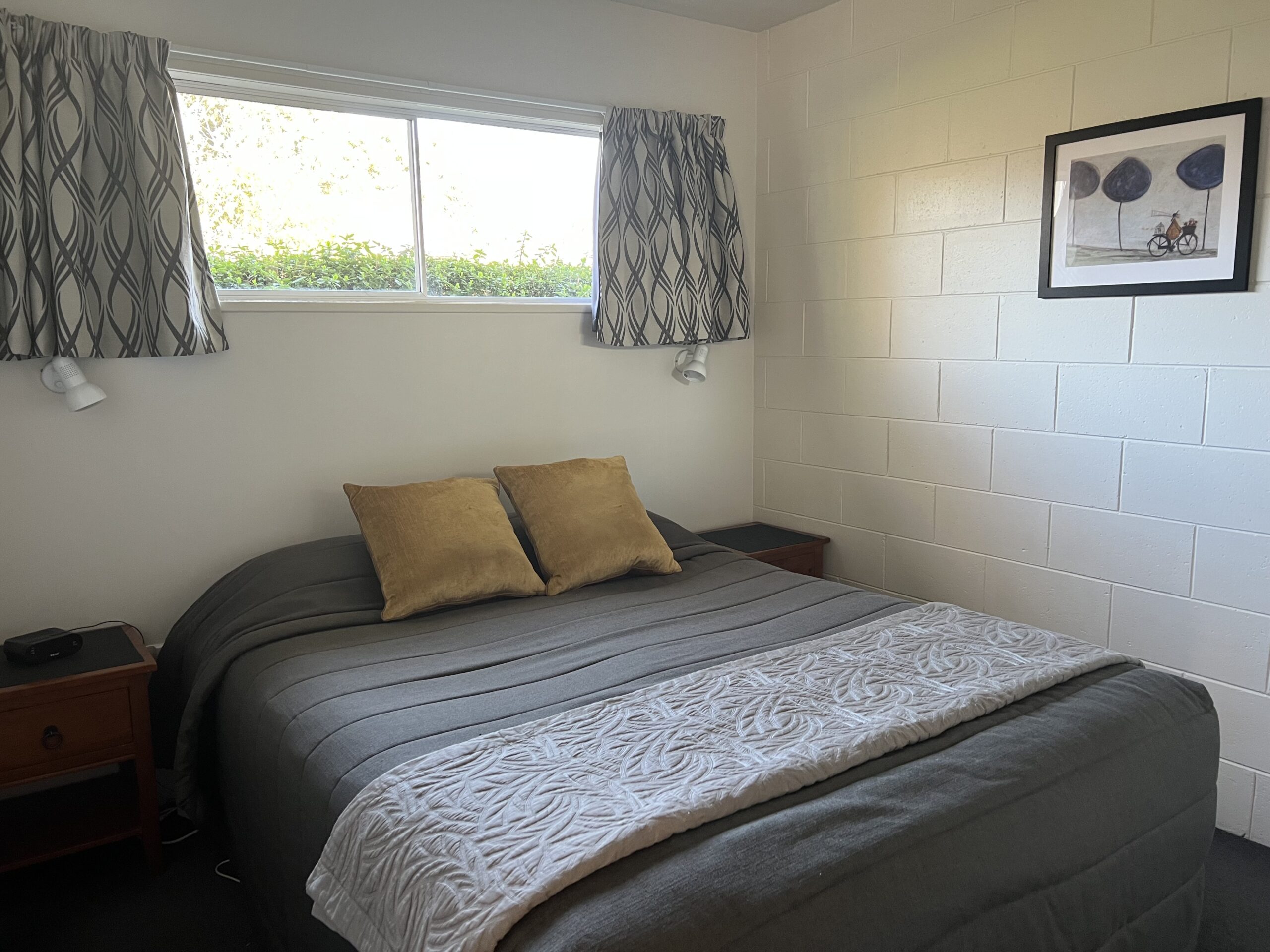 Unit 2 Two Bedroom Sleeps 5 Golden Leaf Apartments